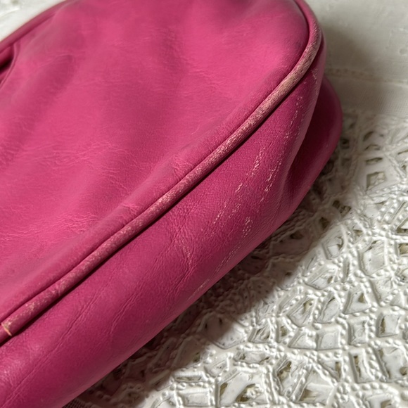 🖤Isabella Fiore Pink Leather clutch with 3D Floral Appliqué RARE - Picture 8 of 17